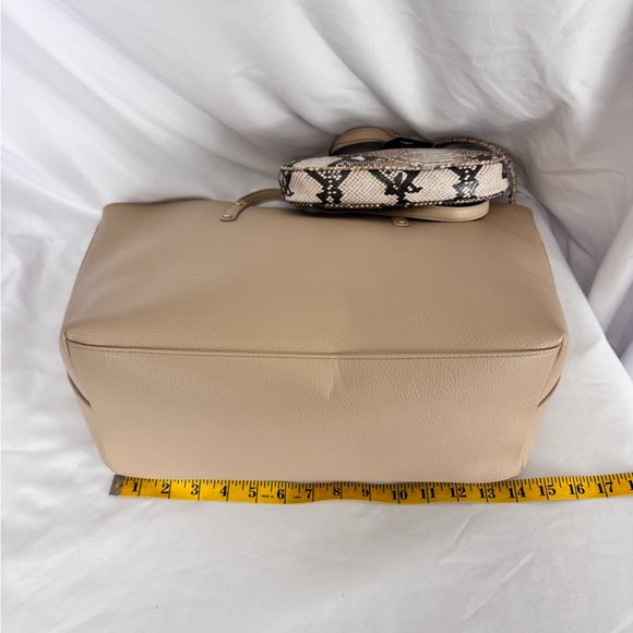 INC International Concepts Tan and Brown Classic Tote - Picture 9 of 12